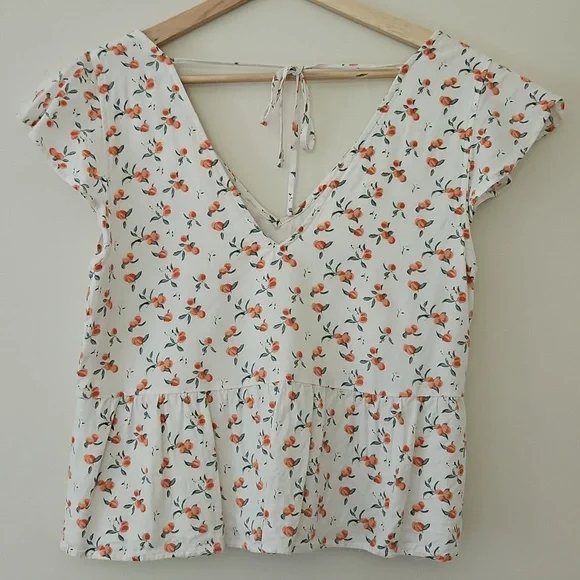 Abercrombie & Fitch White Floral V-Neck Blouse - Picture 3 of 5